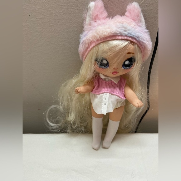 Na! Na! Na! Surprise 2-in-1 Paula Purrfect Fashion Doll Series 4 (No Shoes) - Picture 2 of 7